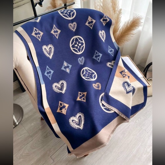 Luxe Comfy Alphabets Abstract Heart Print Wrap Scarf Shawl Black - Picture 5 of 9